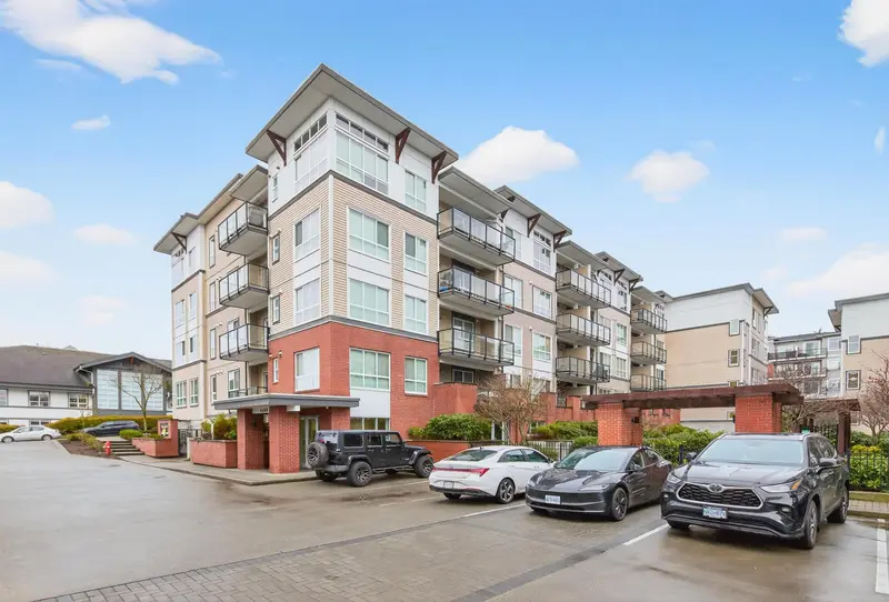 310 6468 195A STREET - photo 3 of 25