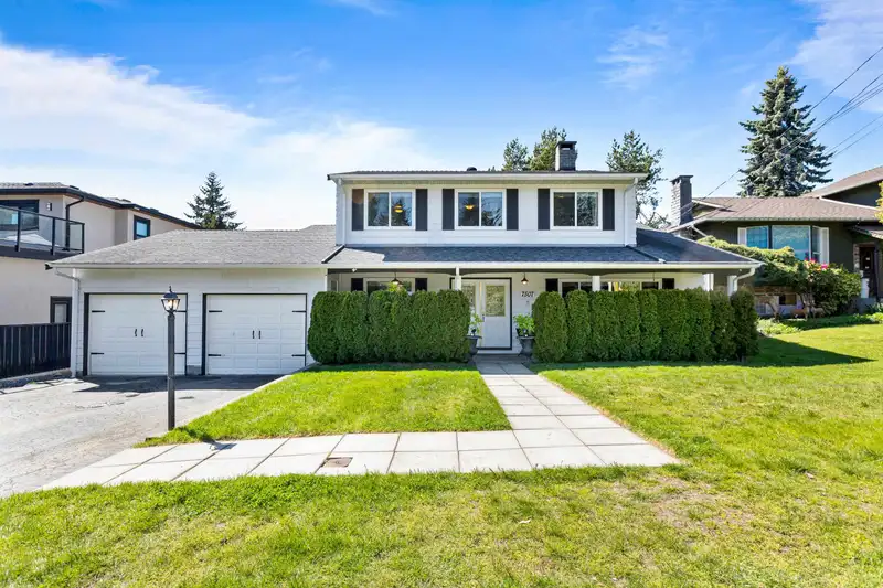 7507 W MINSTER DRIVE - photo 1 of 25