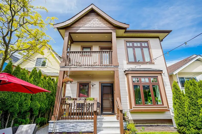 2156 GRANT STREET - photo 2 of 28