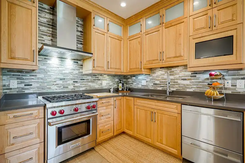 2156 GRANT STREET - photo 4 of 28
