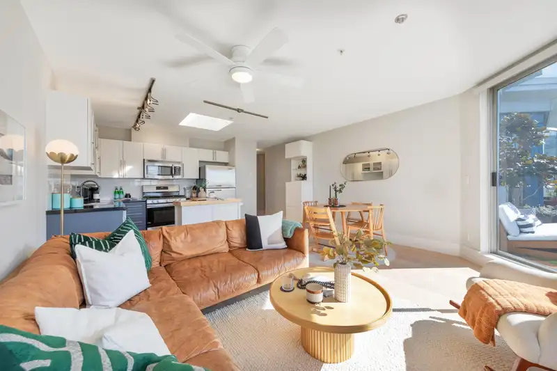503 122 E 3RD STREET - photo 3 of 29