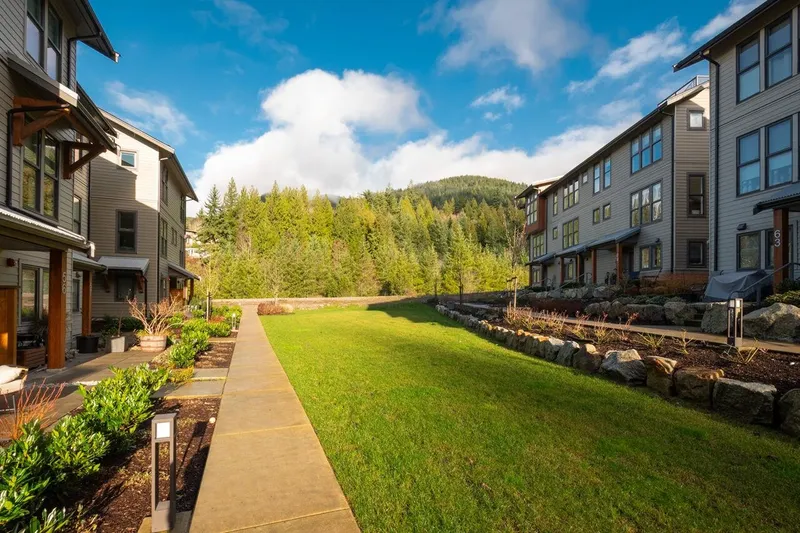 65 351 COPPER DRIVE - photo 2 of 25