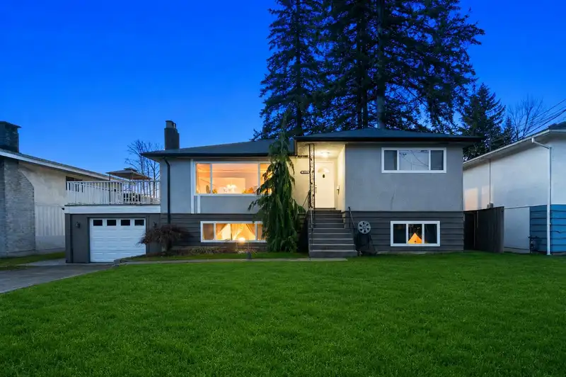 3949 SEFTON STREET - photo 1 of 17