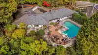 230 ONSLOW PLACE - thumbnail 2