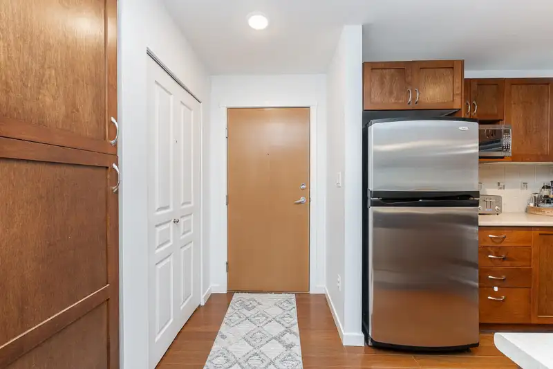 201 2951 SILVER SPRINGS BOULEVARD - photo 4 of 40
