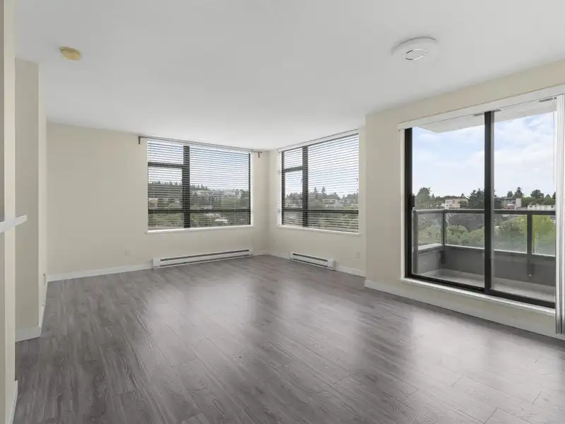 810 3520 CROWLEY DRIVE - photo 1 of 16