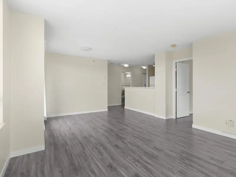 810 3520 CROWLEY DRIVE - photo 2 of 16