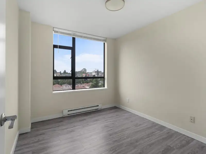 810 3520 CROWLEY DRIVE - photo 4 of 16