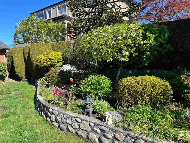 1405 20TH STREET - photo 3 of 33