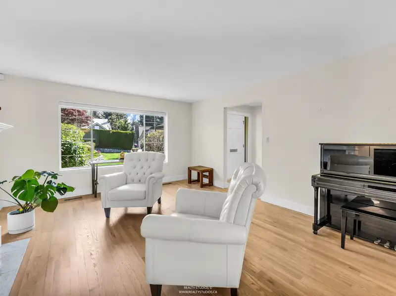 1405 20TH STREET - photo 4 of 33