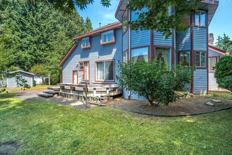 12373 BOUNDARY CLOSE - photo 3 of 40