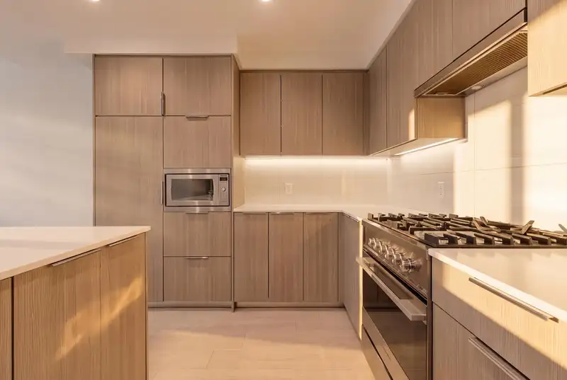 1439 HUNTER STREET - photo 3 of 21