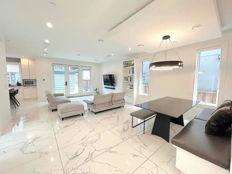 1633 SE MARINE DRIVE - photo 2 of 40
