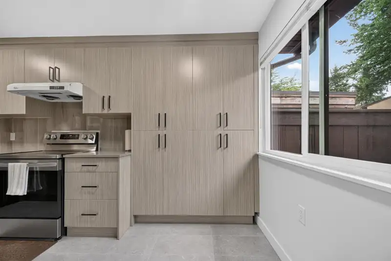 121 9467 PRINCE CHARLES BOULEVARD - photo 3 of 39
