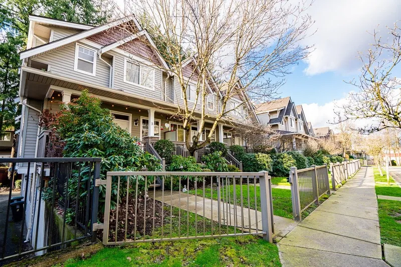 5 19063 MCMYN ROAD - photo 2 of 25