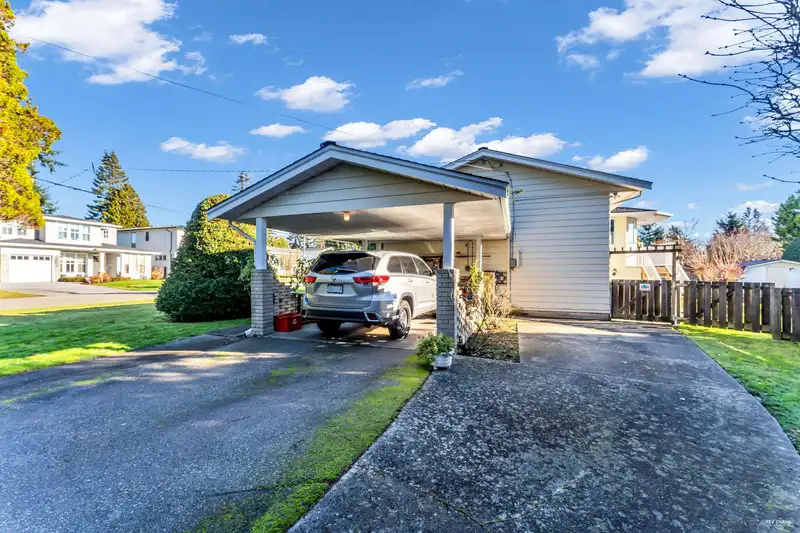 14466 SATURNA DRIVE - photo 3 of 38