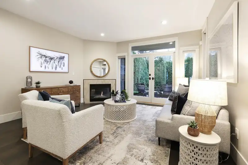 1747 W 16TH AVENUE - photo 2 of 26