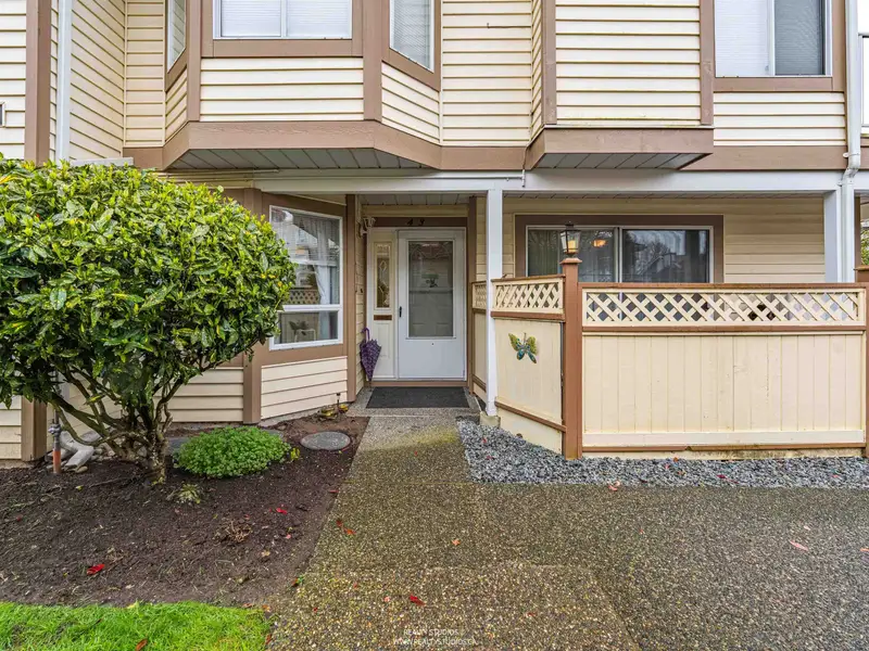 43 9273 122 STREET - photo 1 of 25