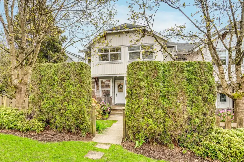 12 3712 PENDER STREET - photo 1 of 34