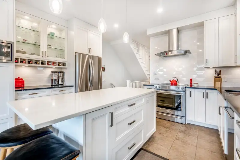 12 3712 PENDER STREET - photo 4 of 34