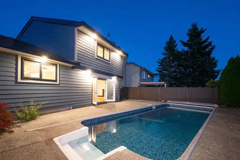 5 CAMPION COURT - photo 1 of 40