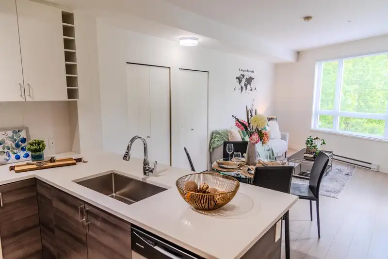 114 13919 FRASER HIGHWAY - photo 3 of 10