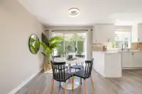 863 ROCHE POINT DRIVE - thumbnail 2