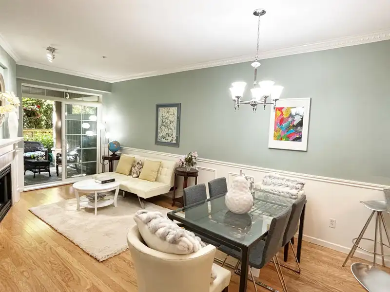 105 5605 HAMPTON PLACE - photo 4 of 13