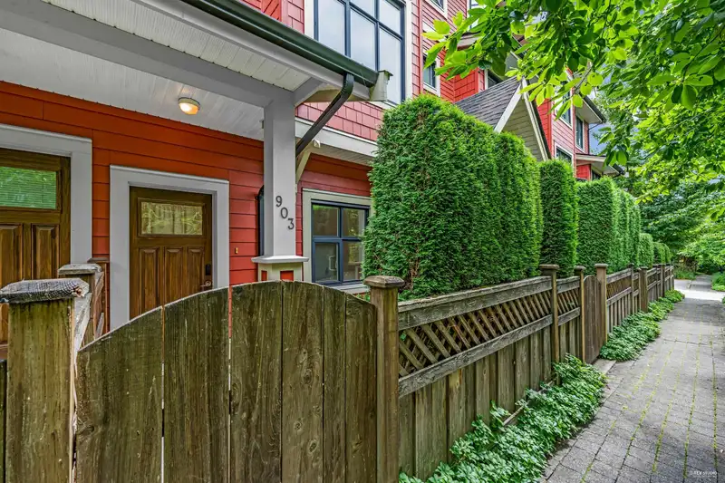 903 8485 NEW HAVEN CLOSE - photo 4 of 40