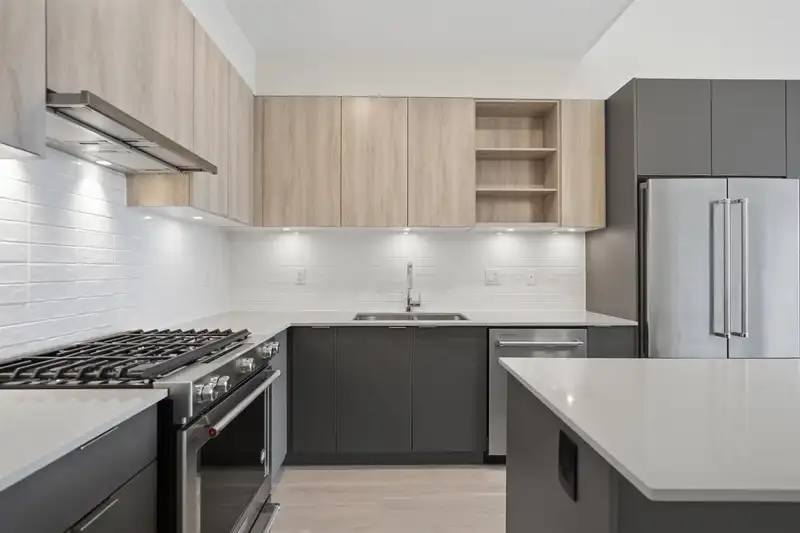 609 6960 NICHOLSON ROAD - photo 4 of 19