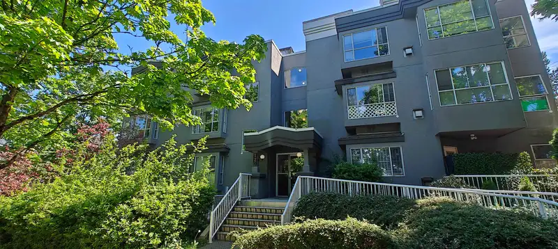 302 120 GARDEN DRIVE - photo 1 of 18
