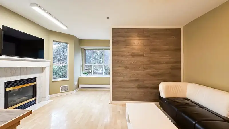 302 120 GARDEN DRIVE - photo 4 of 18