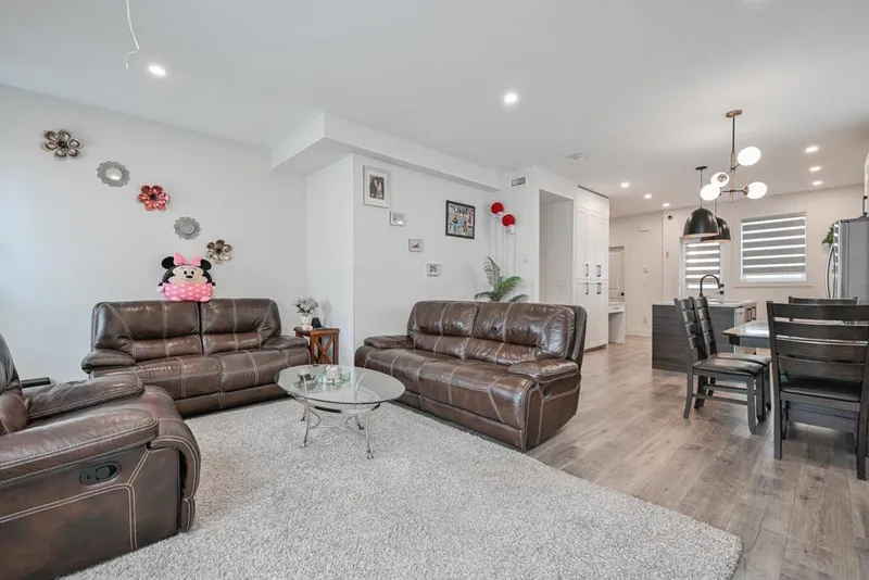 23 27640 LANTERN AVENUE - photo 4 of 25