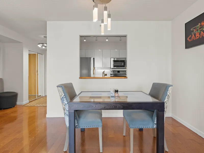 904 2288 PINE STREET - photo 2 of 12