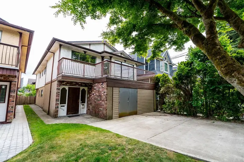 3226 W 5TH AVENUE - photo 1 of 38
