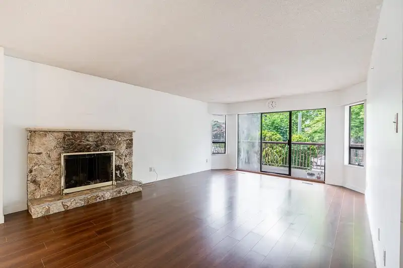 3226 W 5TH AVENUE - photo 2 of 38