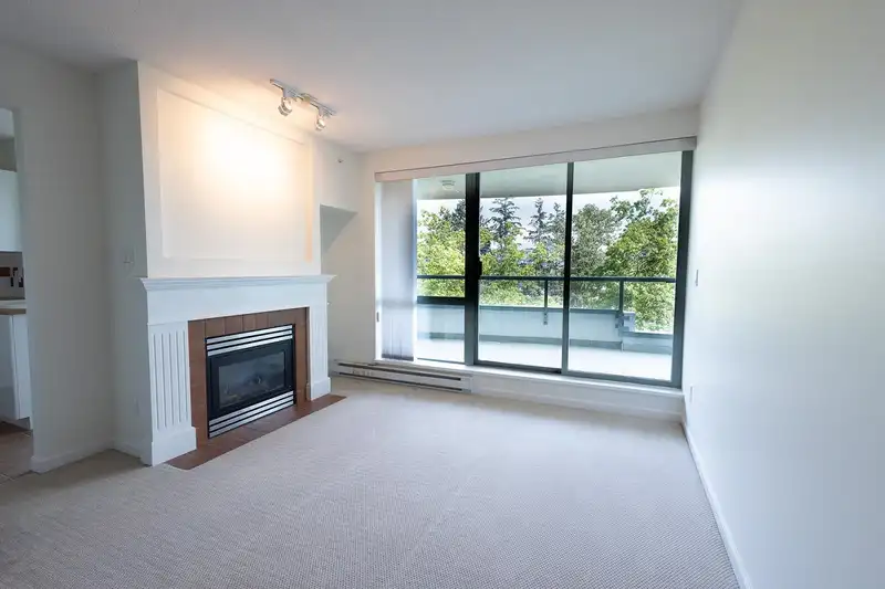 807 6611 SOUTHOAKS CRESCENT - photo 4 of 22