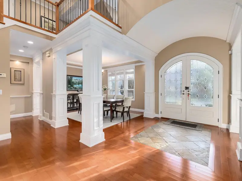 14185 33 AVENUE - photo 2 of 25