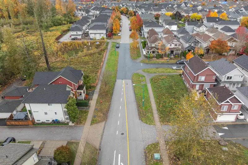 6702 191A STREET - photo 3 of 14