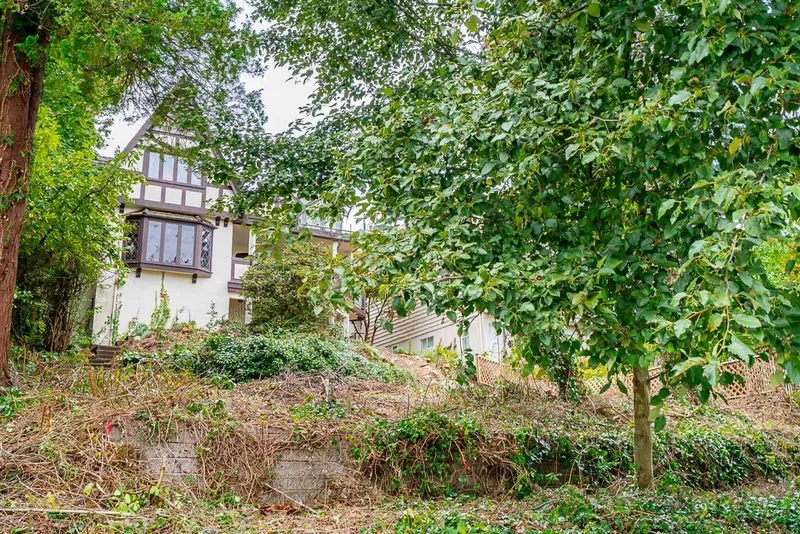 2806 W KING EDWARD AVENUE - photo 3 of 25