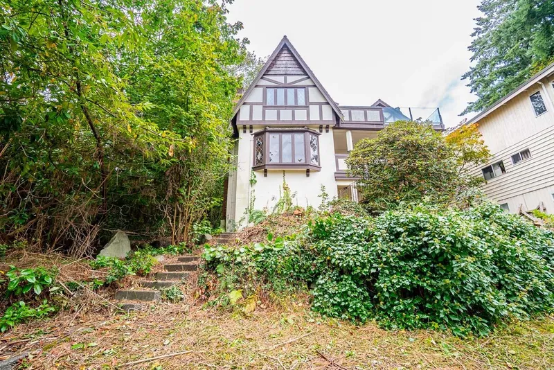 2806 W KING EDWARD AVENUE - photo 4 of 25