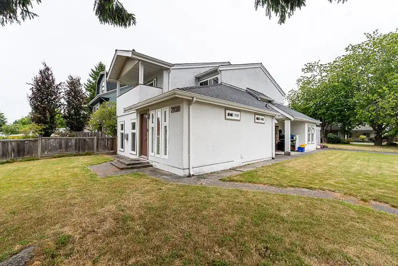 7920 FROBISHER DRIVE - photo 4 of 36