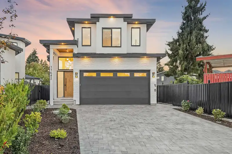 11642 94A AVENUE - photo 1 of 35