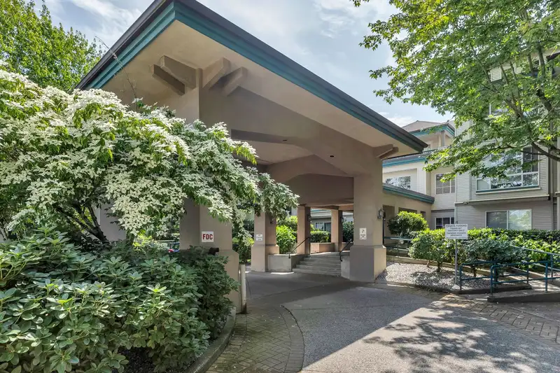 334 19528 FRASER HIGHWAY - photo 1 of 40