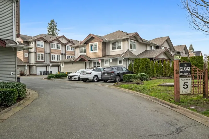 18 8255 120A STREET - photo 2 of 25