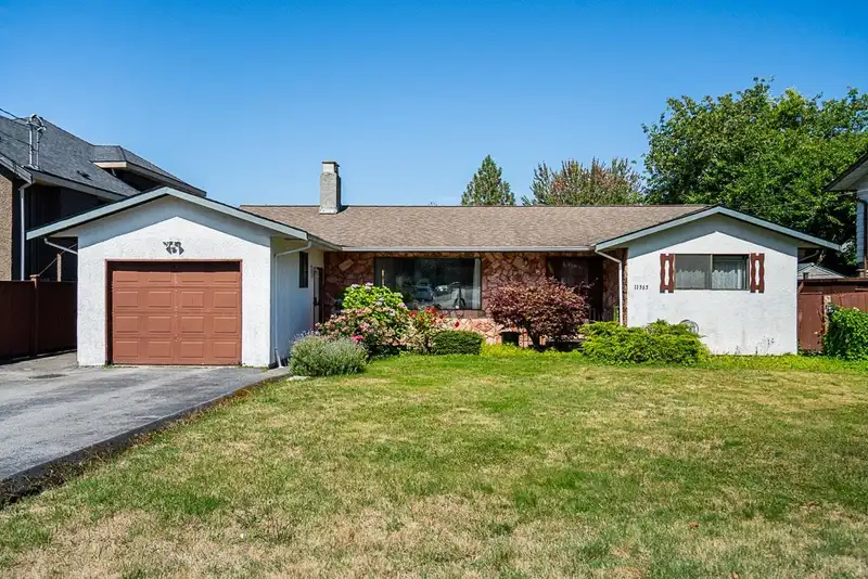 11365 86 AVENUE - photo 1 of 35