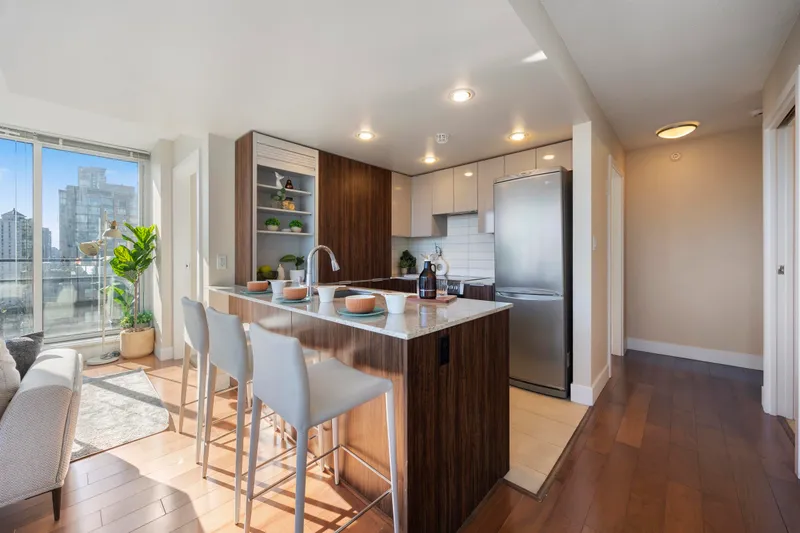 1801 1088 RICHARDS STREET - photo 4 of 25