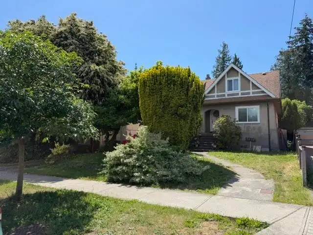 7079 WAVERLEY AVENUE - photo 1 of 10