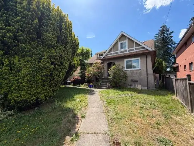 7079 WAVERLEY AVENUE - photo 2 of 10