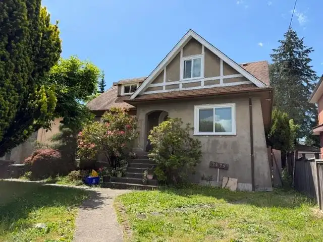 7079 WAVERLEY AVENUE - photo 3 of 10